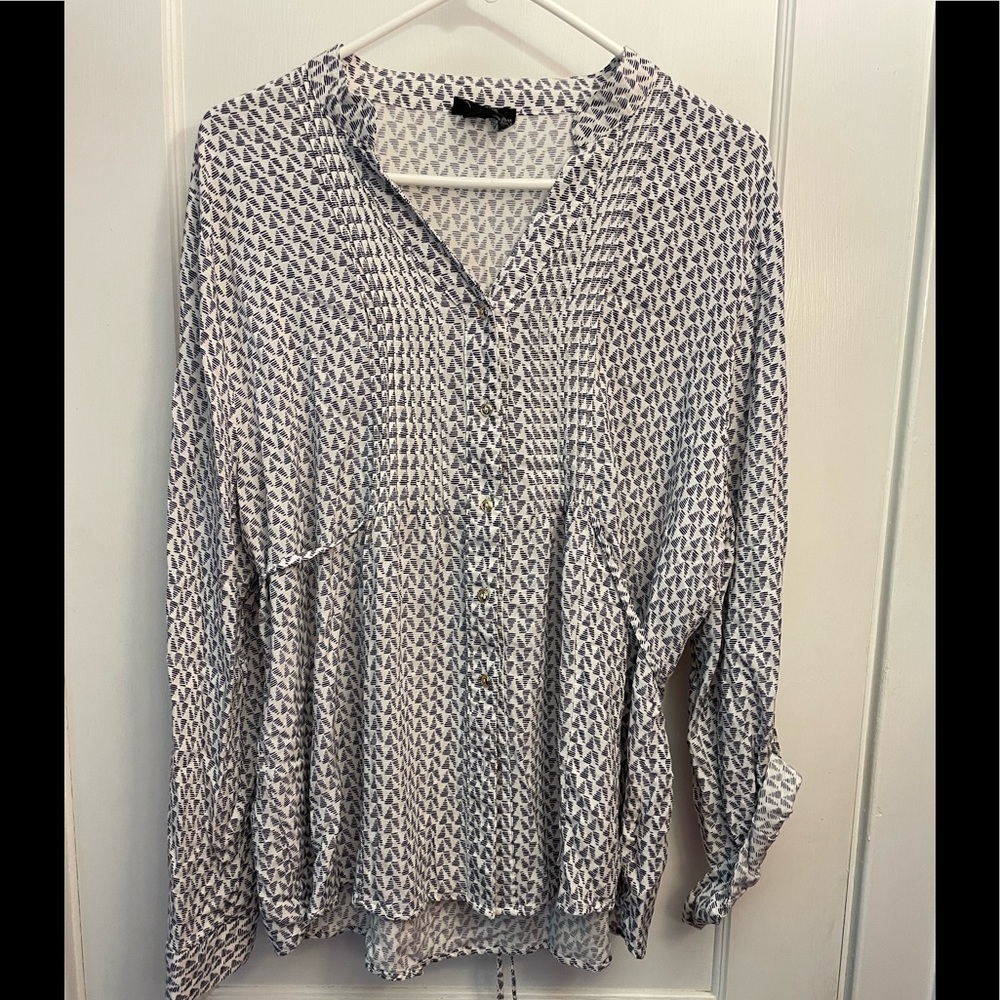 Perch by Blue Pepper white and navy patterned shirt. Size 3X